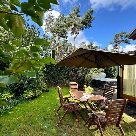 Houten Chalet/Bungalow In Het Bos, Sauna, Jacuzzi Meijel Экстерьер фото