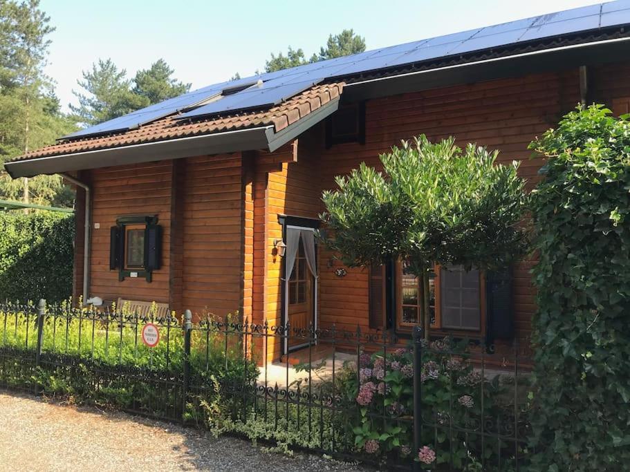 Houten Chalet/Bungalow In Het Bos, Sauna, Jacuzzi Meijel Экстерьер фото