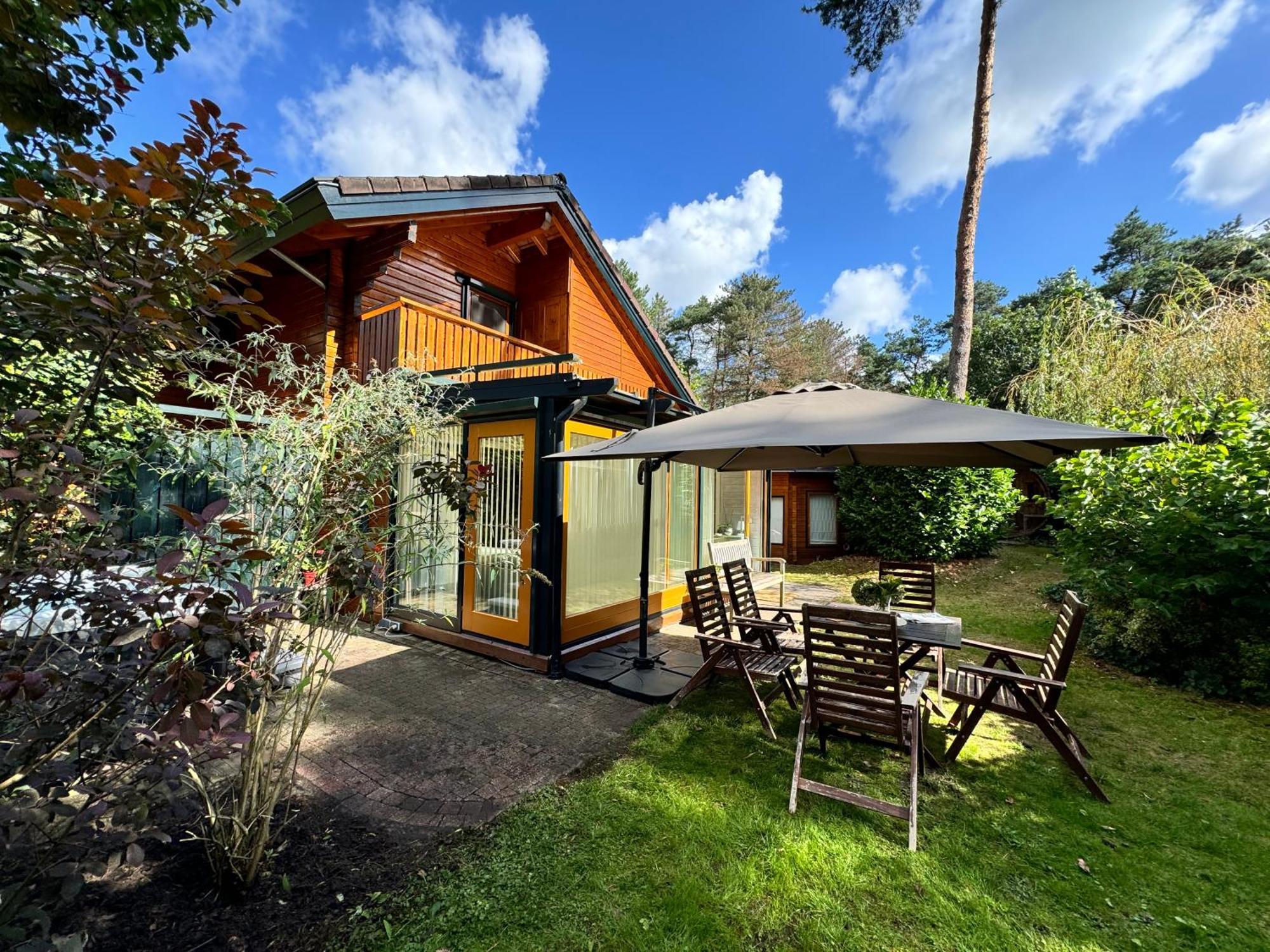 Houten Chalet/Bungalow In Het Bos, Sauna, Jacuzzi Meijel Экстерьер фото